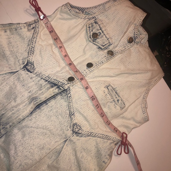 VINTAGE 1980’s OVERALL DISTRESSED PINSTRIPE DENIM SHORTALLS - Picture 9 of 16
